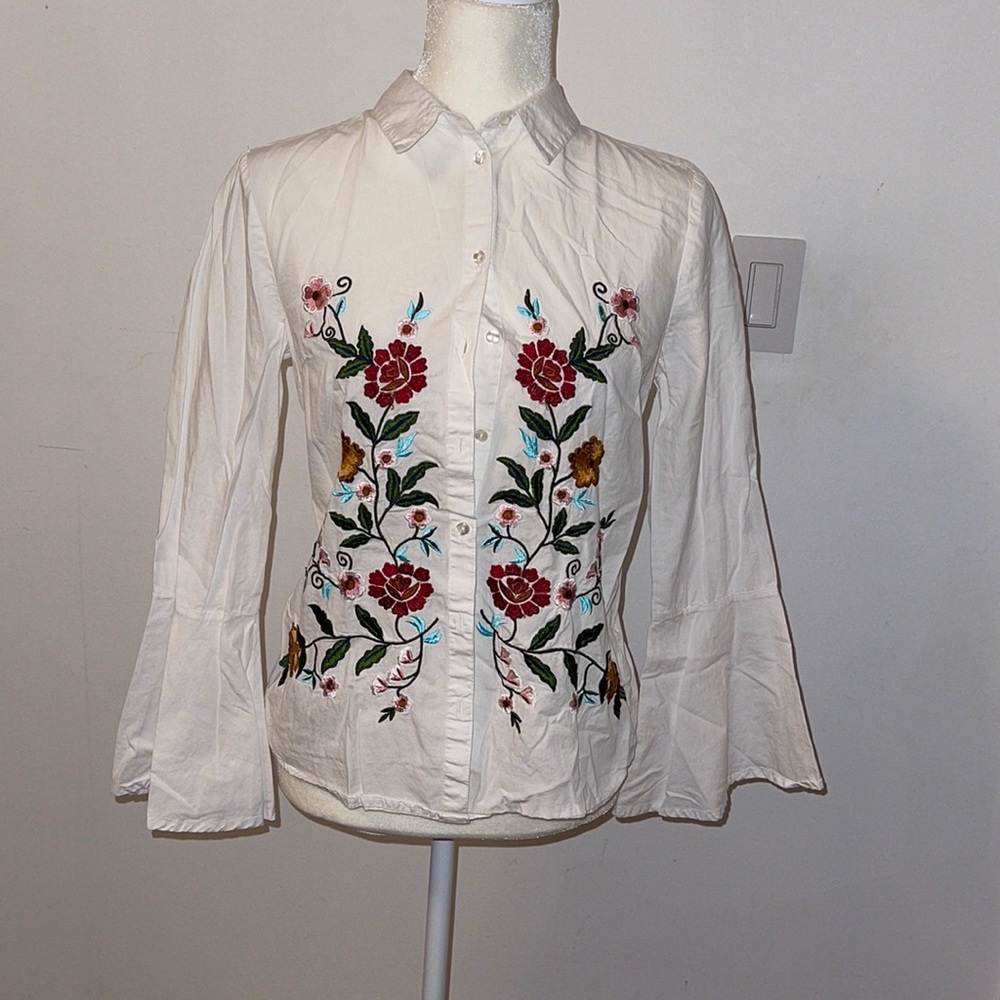 Miss Selfridge white embroidered button down shirt size 04